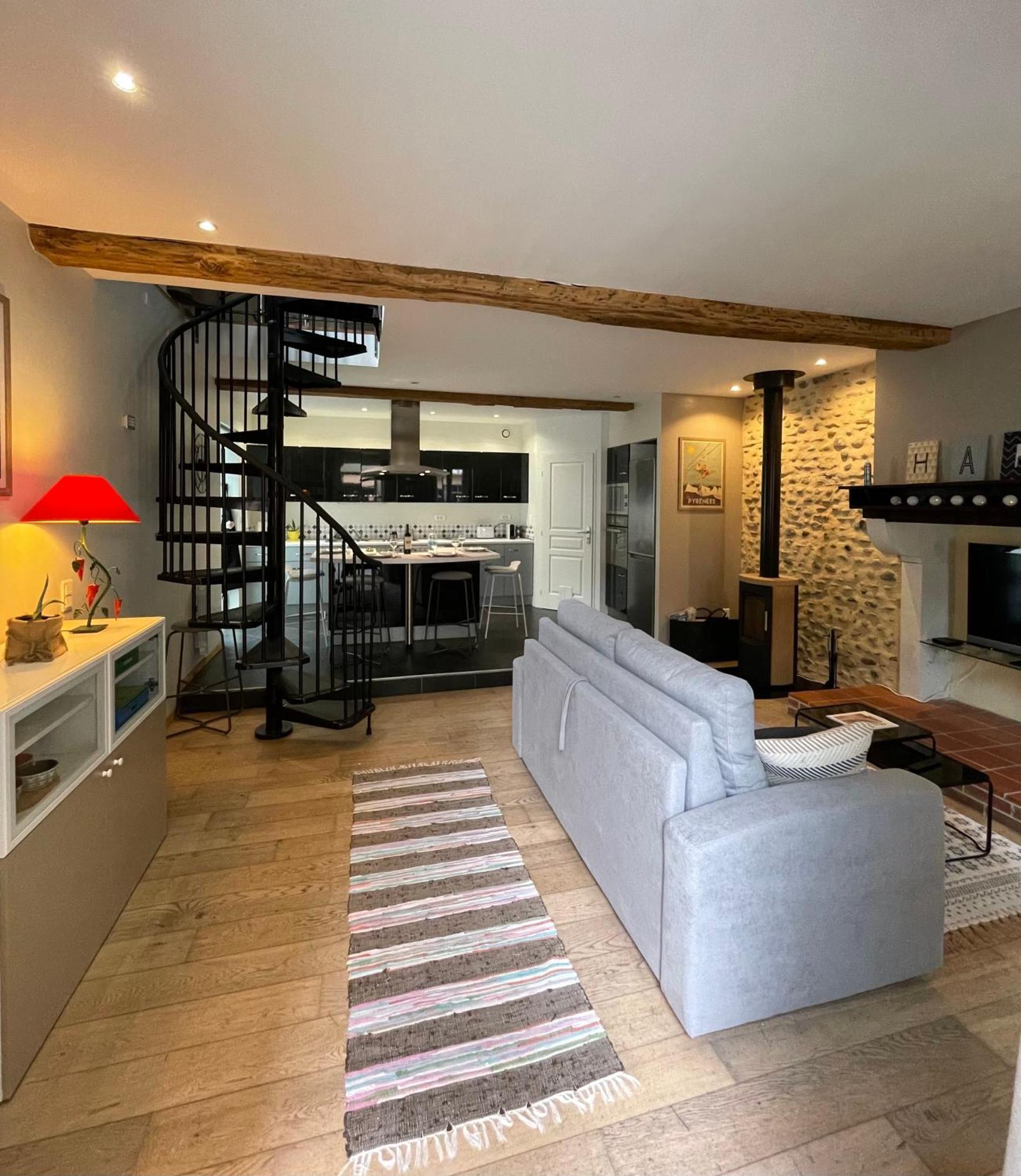 Loft De Charme En Centre-Ville Pau Exterior photo